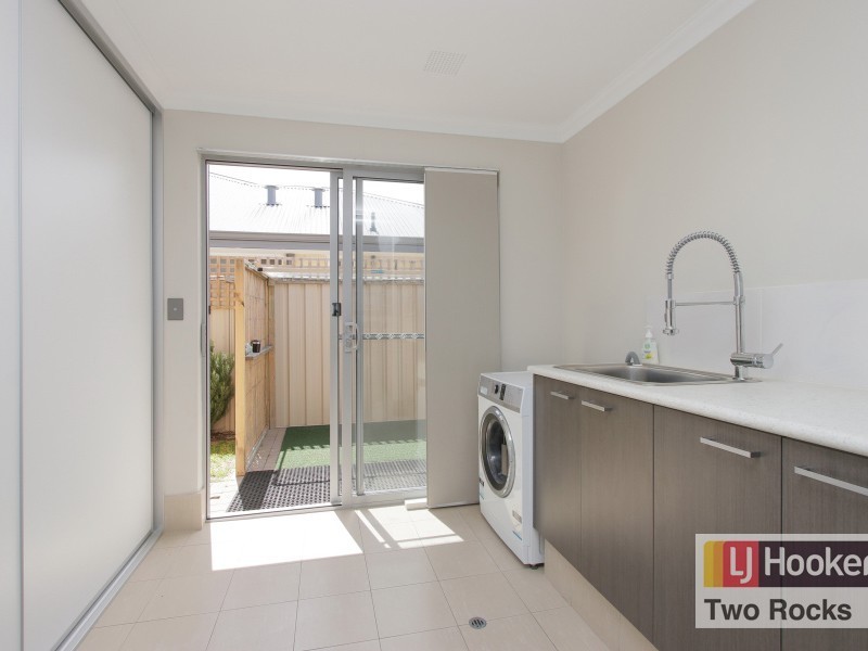 2 Abalone View, Two Rocks WA 6037