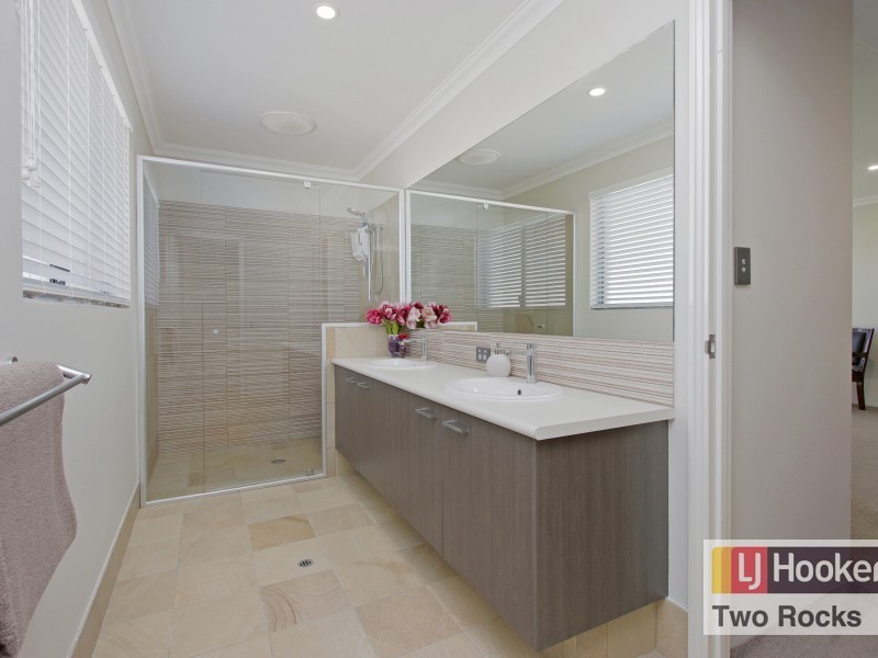 2 Abalone View, Two Rocks WA 6037