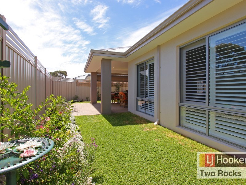 2 Abalone View, Two Rocks WA 6037