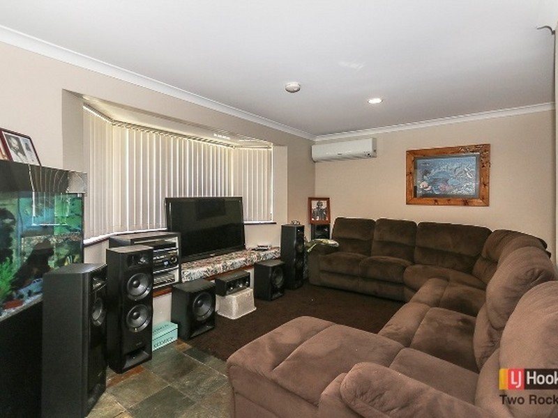 19 Mitchell Place, Two Rocks WA 6037