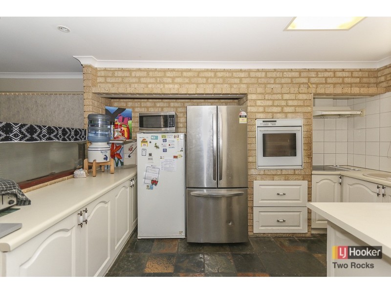 19 Mitchell Place, Two Rocks WA 6037