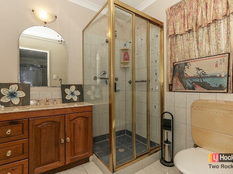 19 Mitchell Place, Two Rocks WA 6037