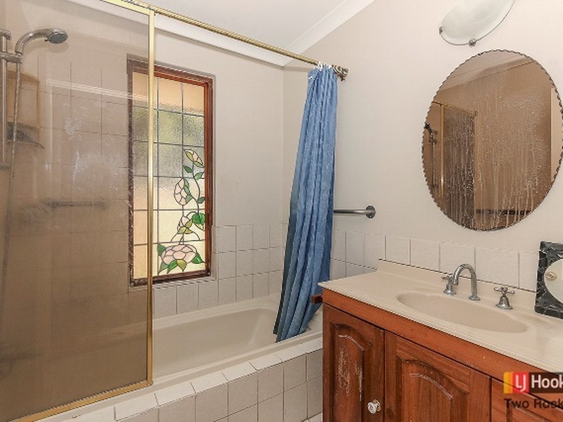 19 Mitchell Place, Two Rocks WA 6037