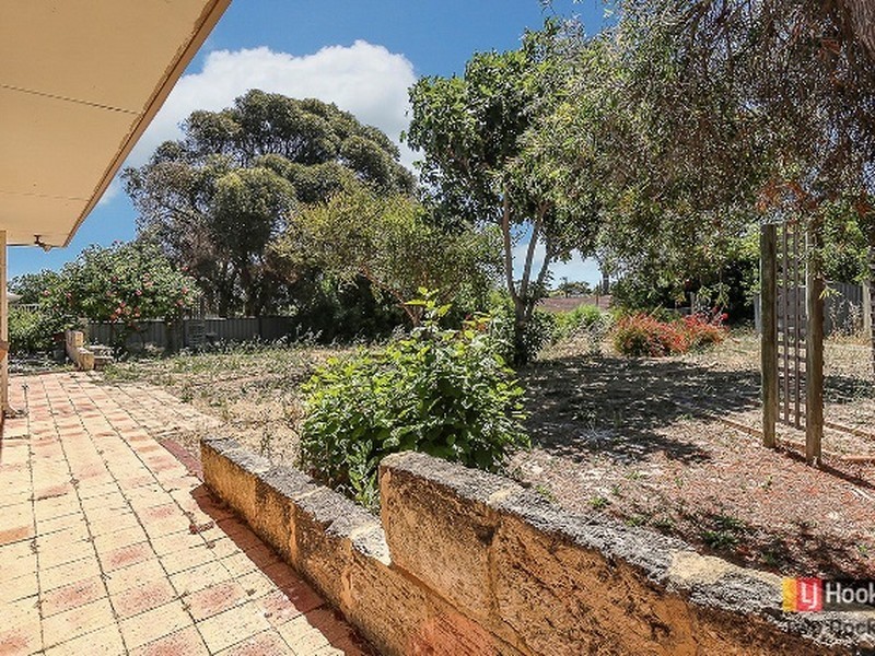 19 Mitchell Place, Two Rocks WA 6037