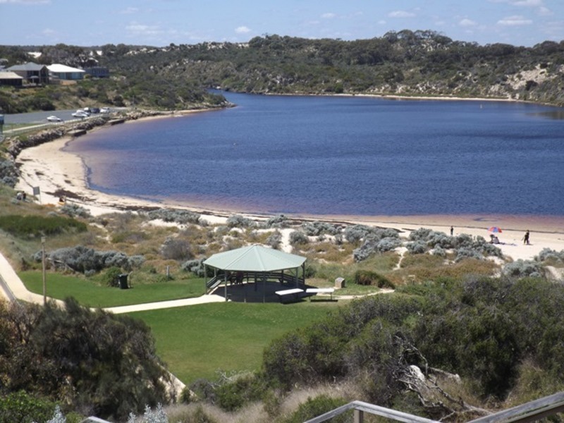 25 Seaflower Way, Gabbadah WA 6041