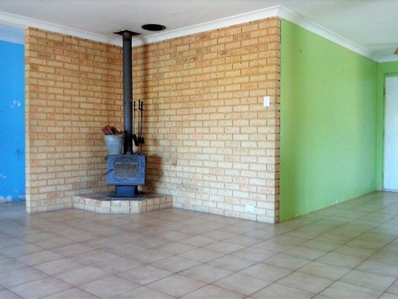 18 Whitfield Drive, Two Rocks WA 6037