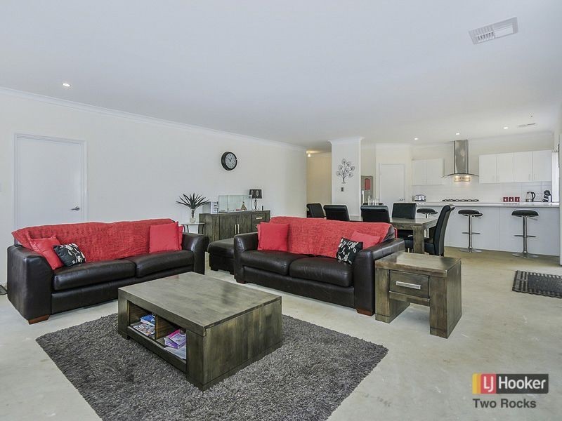 30 Cinnamon Meander, Two Rocks WA 6037