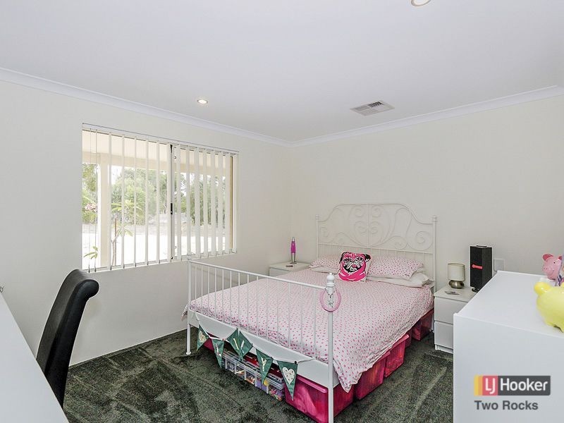 30 Cinnamon Meander, Two Rocks WA 6037