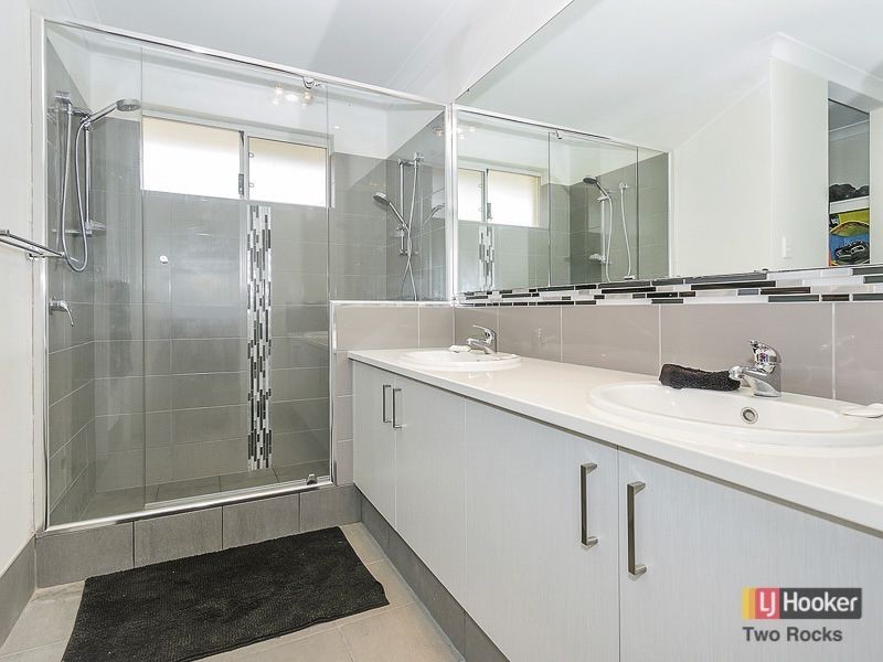 30 Cinnamon Meander, Two Rocks WA 6037