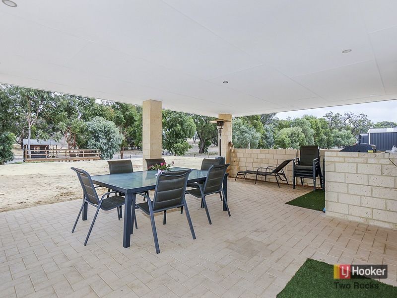 30 Cinnamon Meander, Two Rocks WA 6037