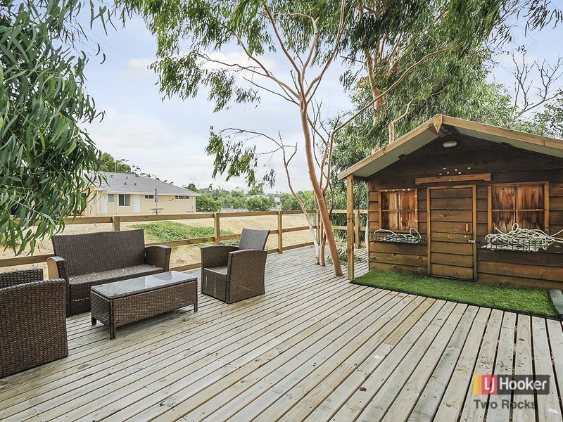 30 Cinnamon Meander, Two Rocks WA 6037