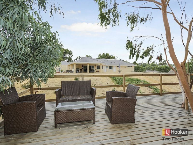 30 Cinnamon Meander, Two Rocks WA 6037