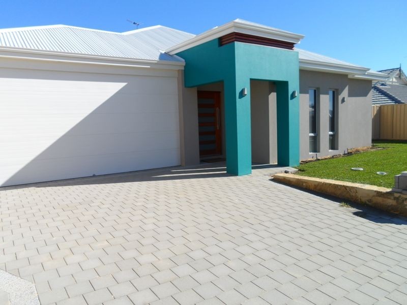 9 Bundegi Way, Two Rocks WA 6037