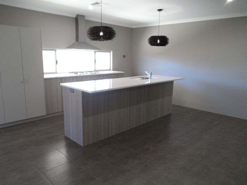 9 Bundegi Way, Two Rocks WA 6037