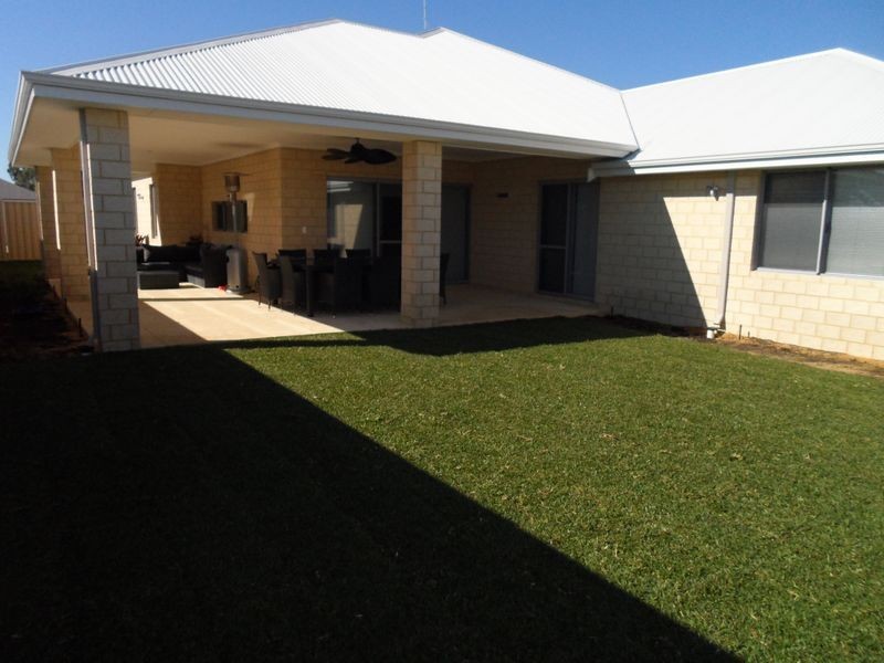 9 Bundegi Way, Two Rocks WA 6037