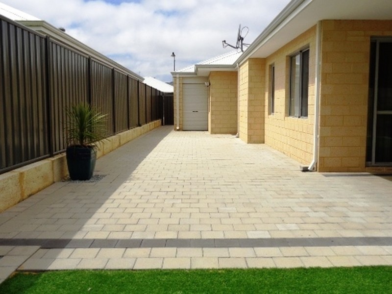 13 Putter Street, Yanchep WA 6035