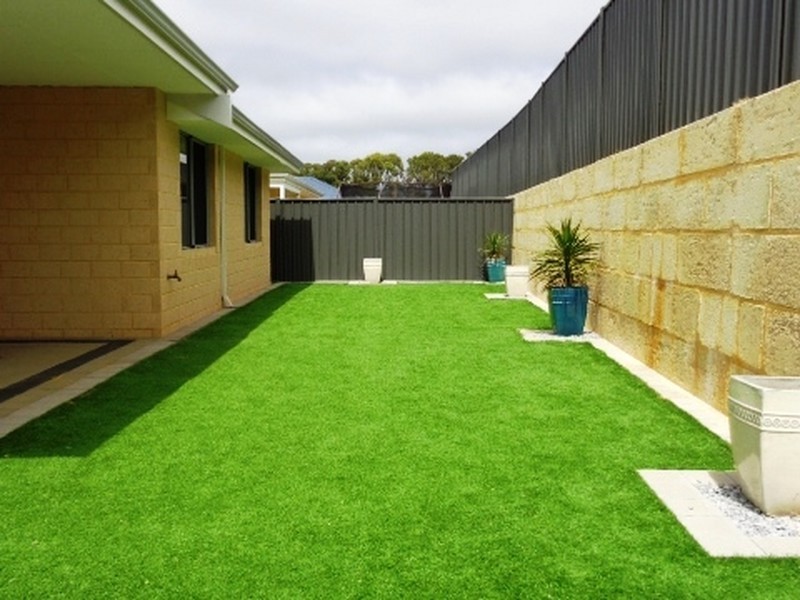 13 Putter Street, Yanchep WA 6035