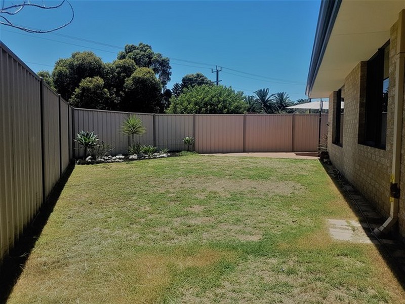 41 Lady Lindsay Cove, Yanchep WA 6035