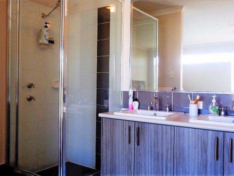 12 Current Street, Yanchep WA 6035