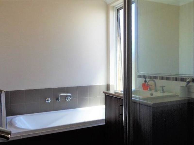 12 Current Street, Yanchep WA 6035