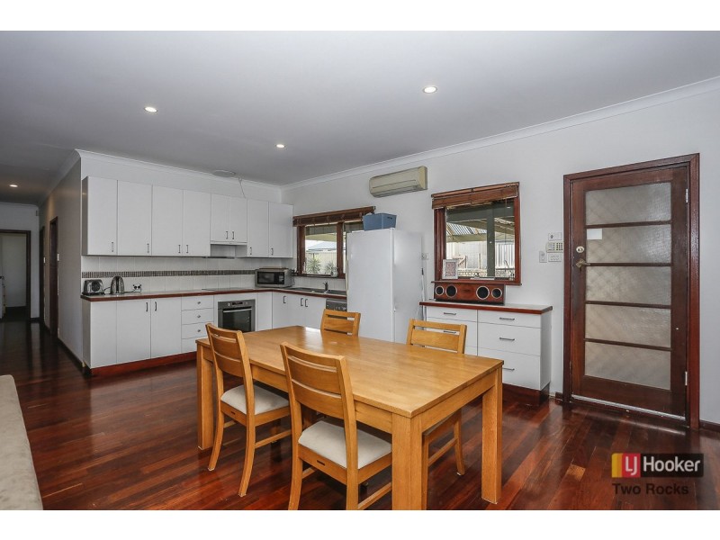 7 Fawkner Road, Two Rocks WA 6037