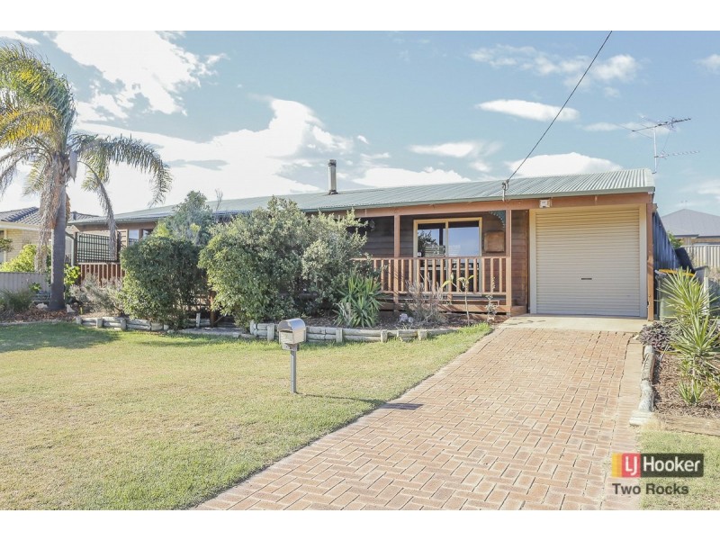 7 Fawkner Road, Two Rocks WA 6037