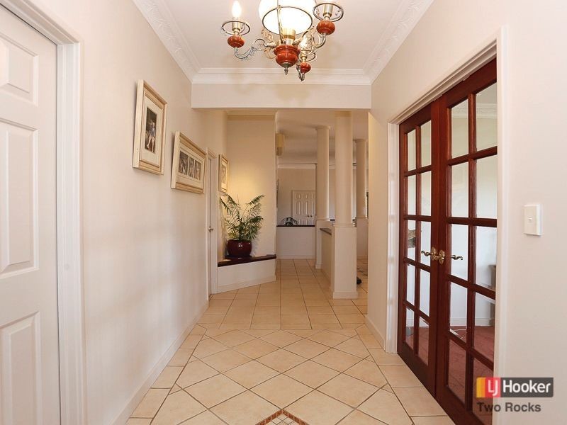 8 Sceptre Court, Two Rocks WA 6037