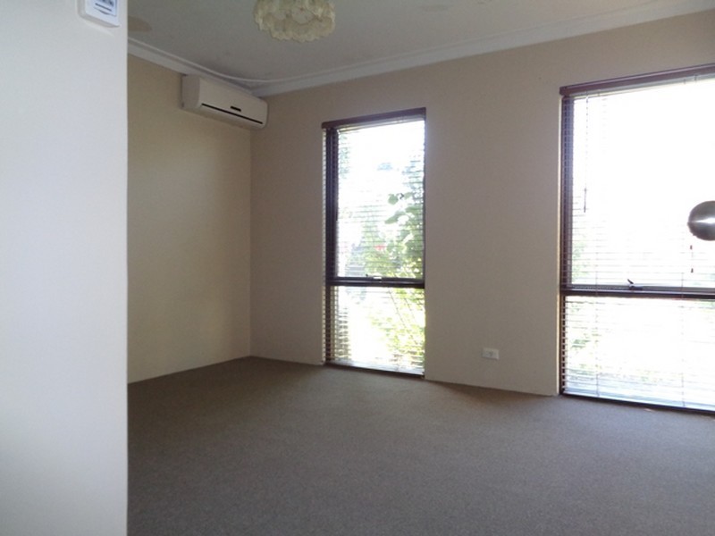 1 Lugger Place, Yanchep WA 6035