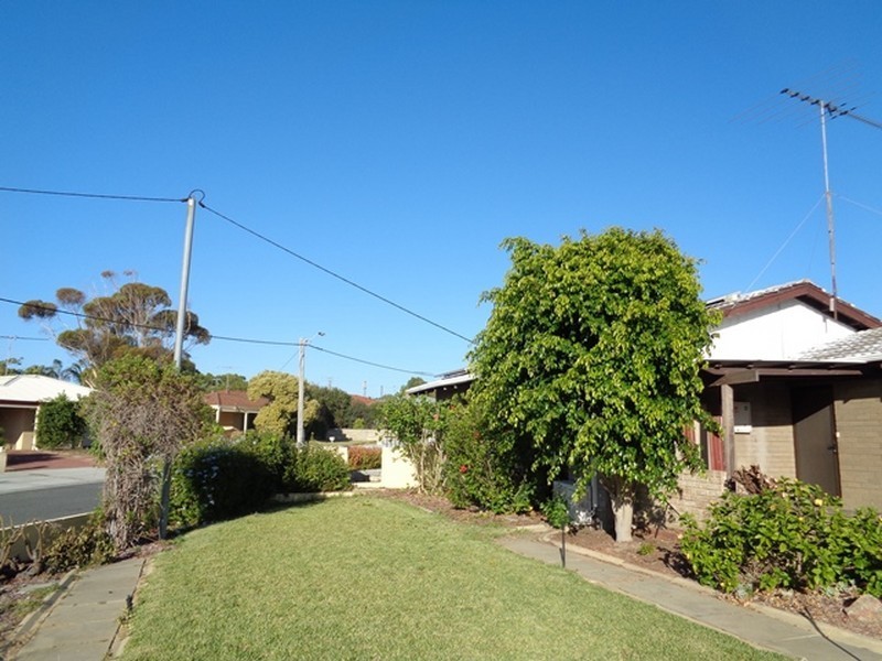 1 Lugger Place, Yanchep WA 6035