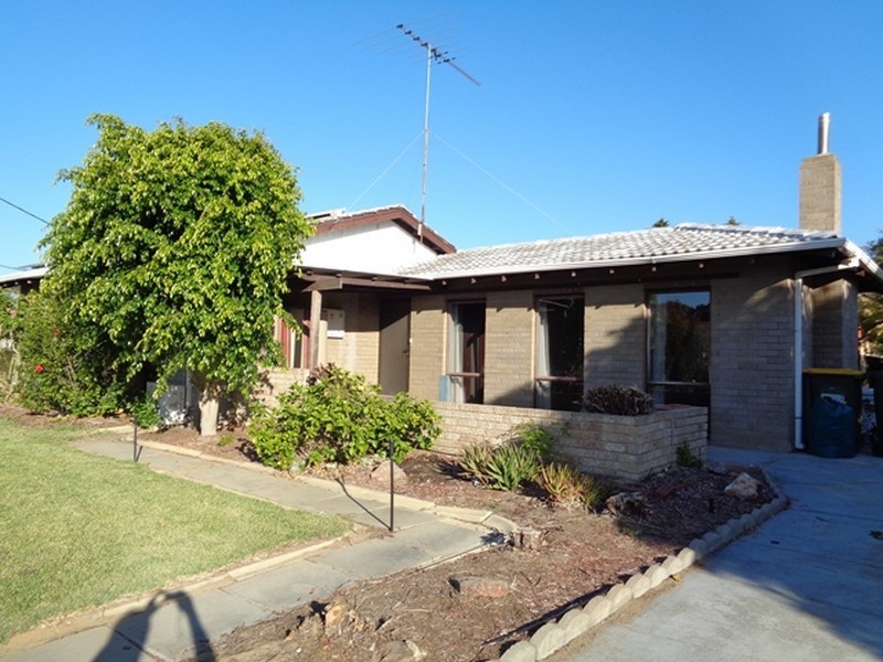 1 Lugger Place, Yanchep WA 6035