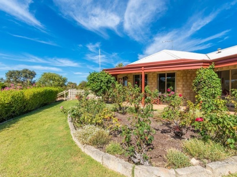 33 Linda Grove, Gabbadah WA 6041
