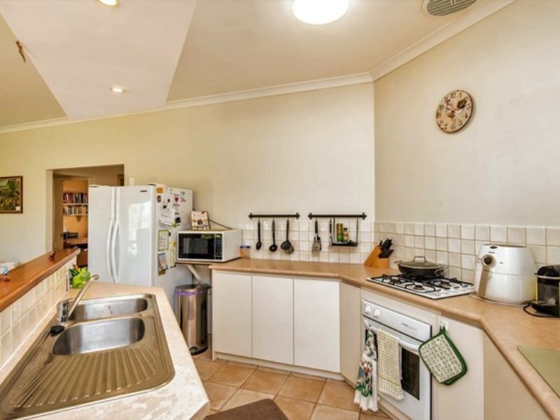 33 Linda Grove, Gabbadah WA 6041