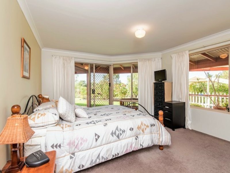 33 Linda Grove, Gabbadah WA 6041