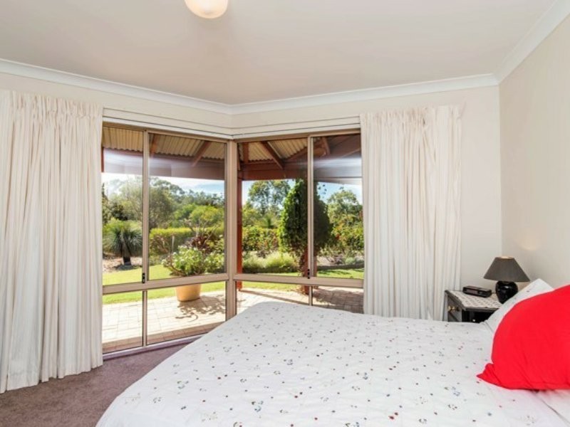 33 Linda Grove, Gabbadah WA 6041