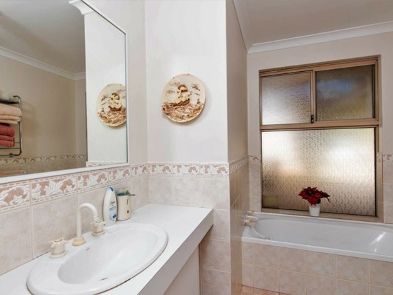 33 Linda Grove, Gabbadah WA 6041