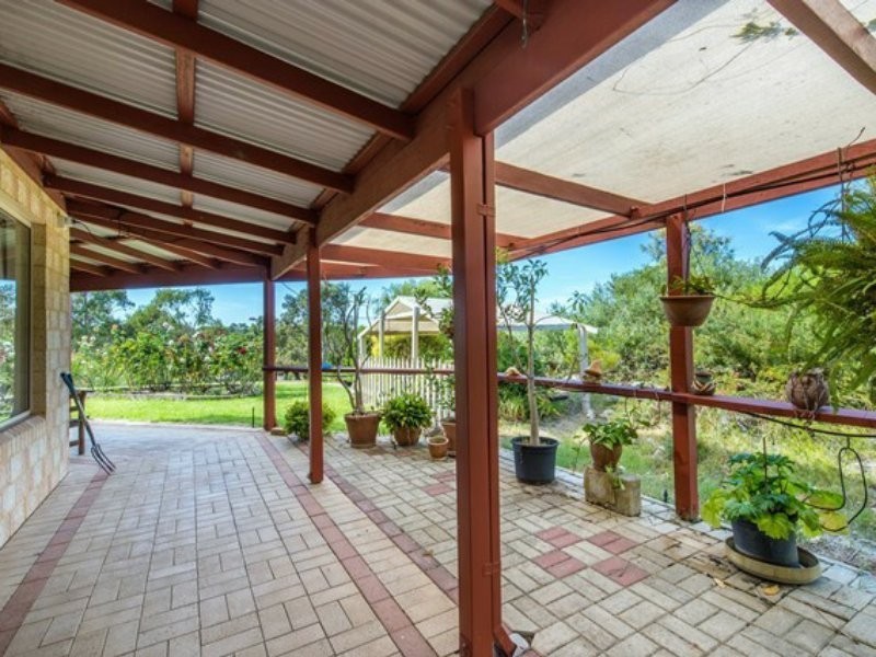33 Linda Grove, Gabbadah WA 6041