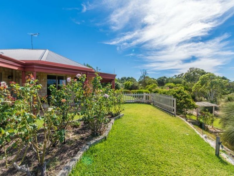 33 Linda Grove, Gabbadah WA 6041