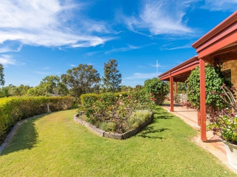 33 Linda Grove, Gabbadah WA 6041