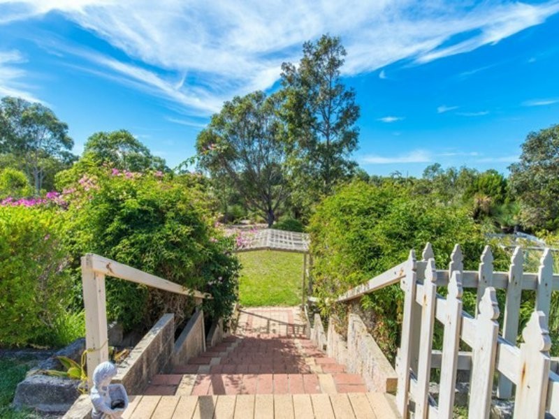 33 Linda Grove, Gabbadah WA 6041