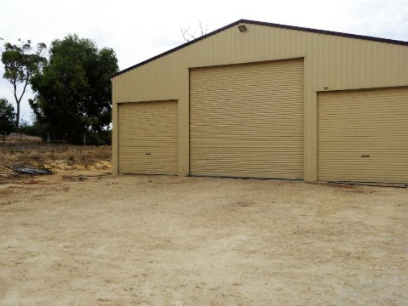 38 Cinnamon Meander, Two Rocks WA 6037