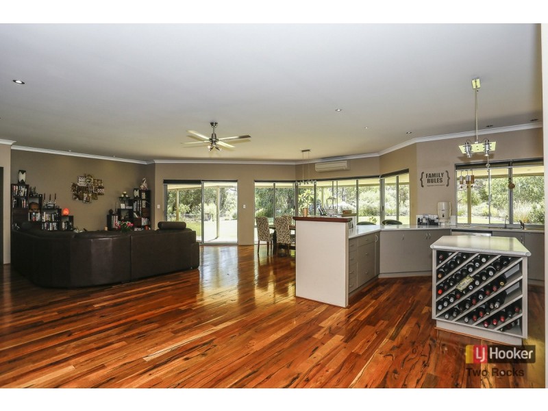 22 Farmhouse Link, Two Rocks WA 6037