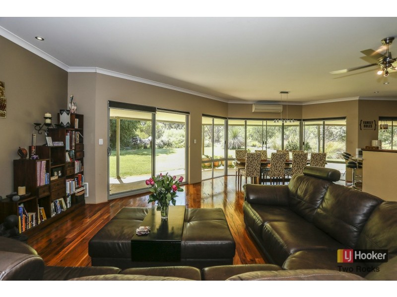 22 Farmhouse Link, Two Rocks WA 6037