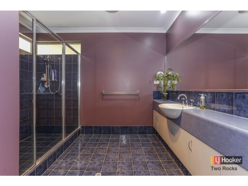 22 Farmhouse Link, Two Rocks WA 6037