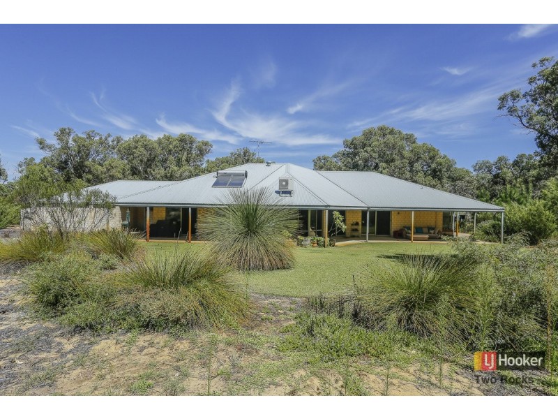 22 Farmhouse Link, Two Rocks WA 6037
