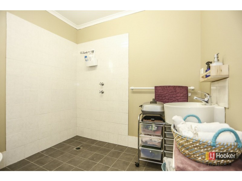 22 Farmhouse Link, Two Rocks WA 6037