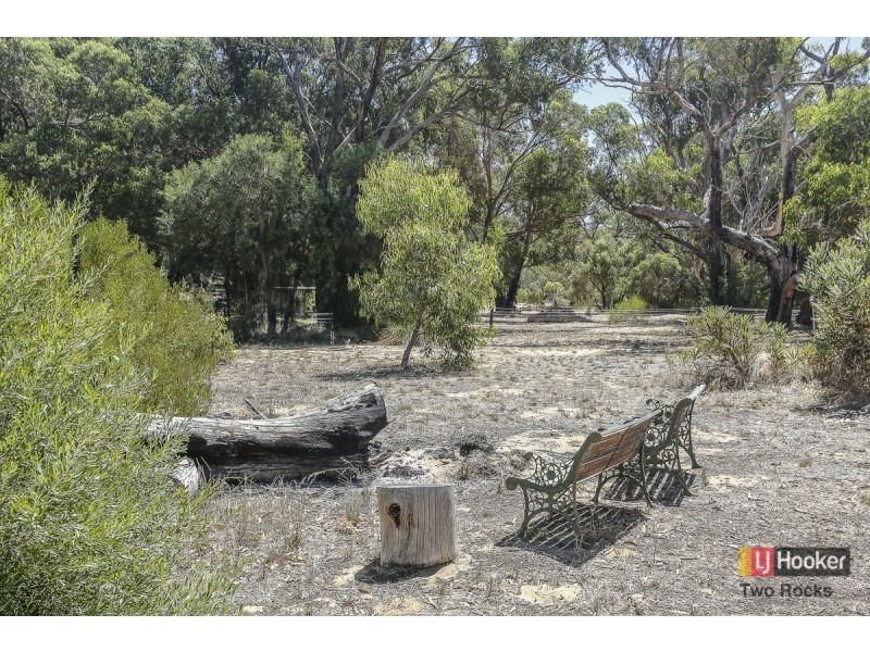 22 Farmhouse Link, Two Rocks WA 6037