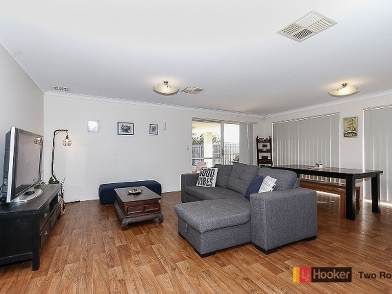 4 Oldsalt Brace, Yanchep WA 6035