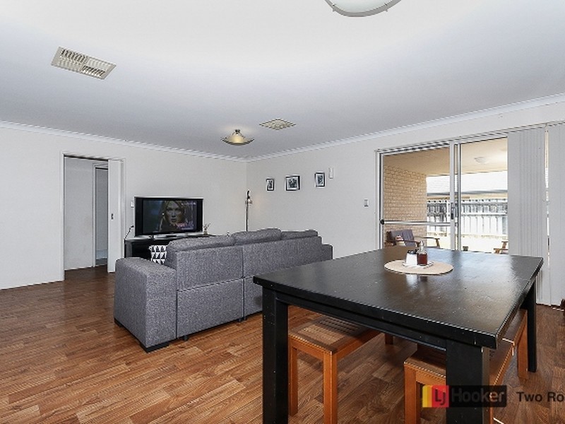 4 Oldsalt Brace, Yanchep WA 6035