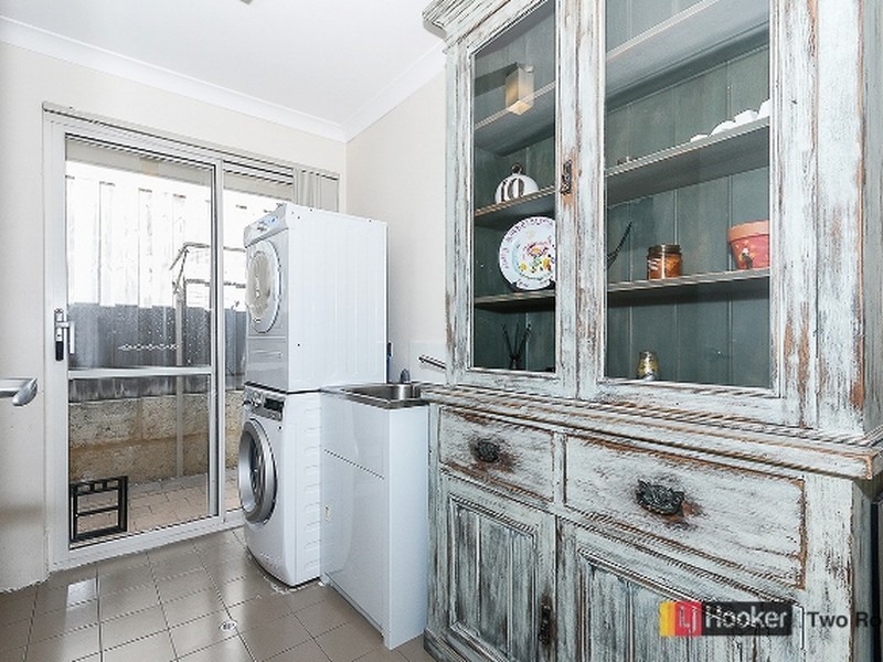 4 Oldsalt Brace, Yanchep WA 6035