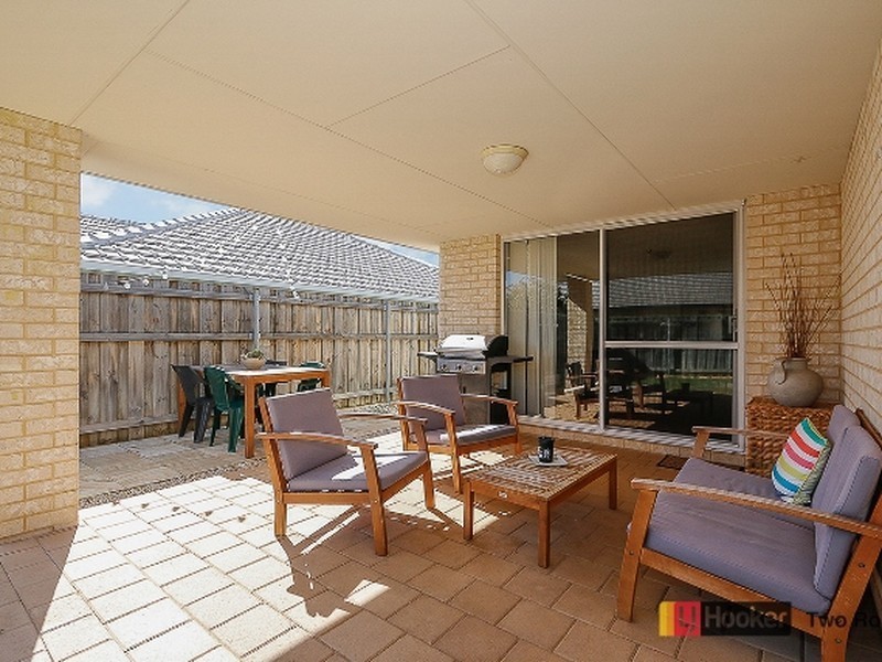 4 Oldsalt Brace, Yanchep WA 6035